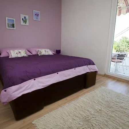 Luka Apartment